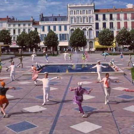 Gite Des Huskys Villa Tonnay-Charente Exteriör bild