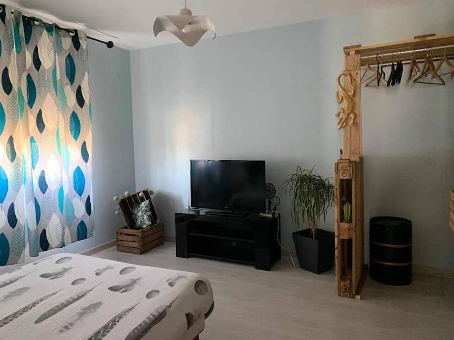 Gite Des Huskys Villa Tonnay-Charente Exteriör bild